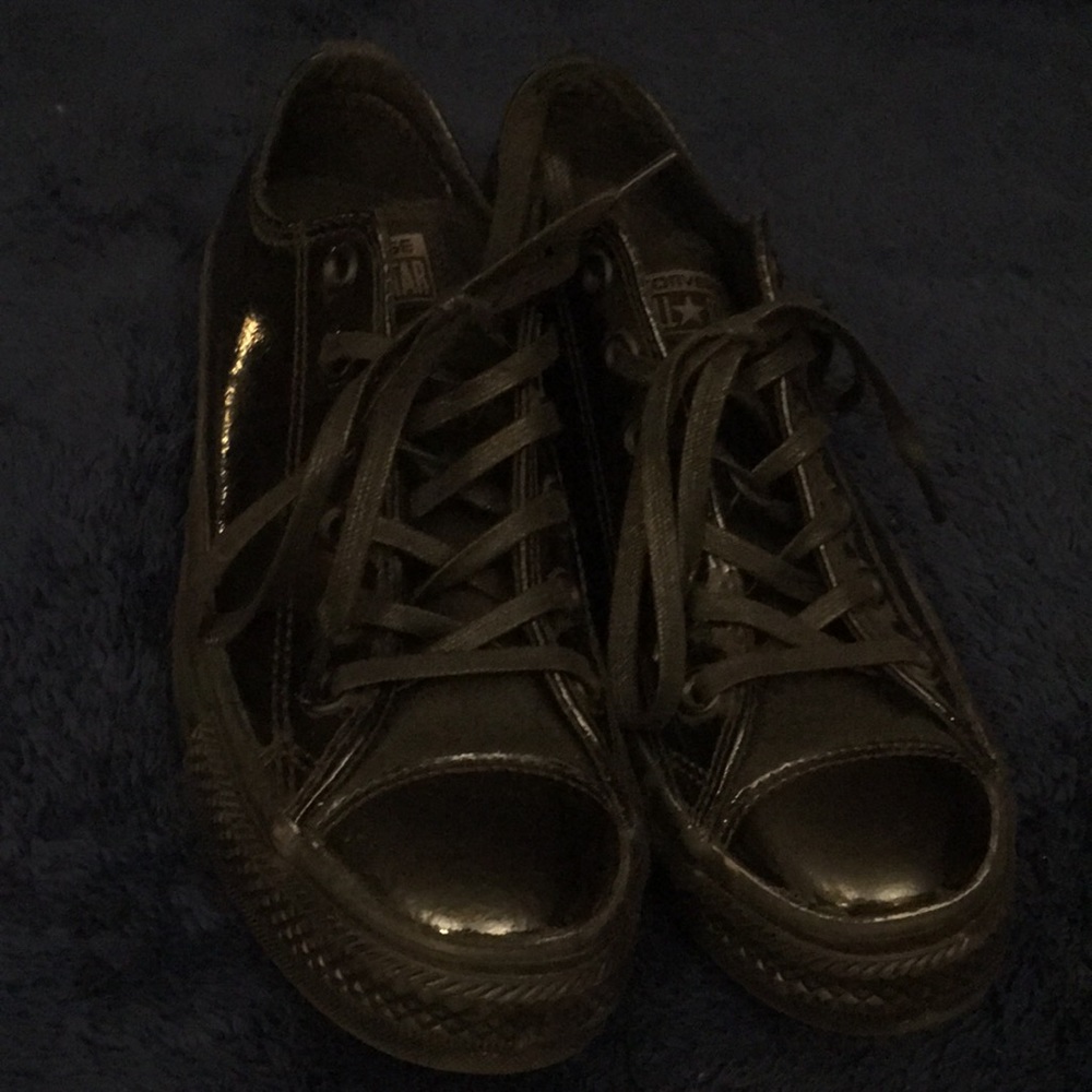 black converse